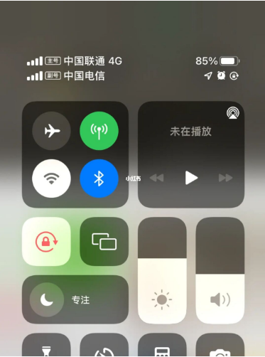 旬邑苹果手机维修分享iPhone双卡信号解决办法 